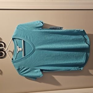 Athleta breezy scoop v t